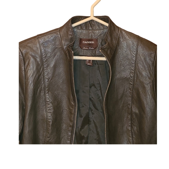 Danier Leather Womans Jacket - Picture 5 of 12